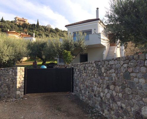 Παραδοσιακή Πόρτα Αλουμινίου